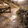 Printemps gravel : les cols et chemins qui rouvrent dès avril en France
