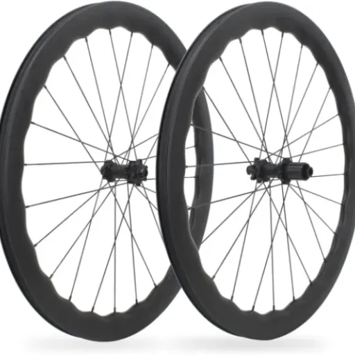 Test roues carbone 700C 50 mm RNINGO : des specs alléchantes, mais trop d’incertitudes