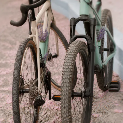 Choisir entre gravel et VTT Lapierre : comment les nouveaux modèles influencent votre achat